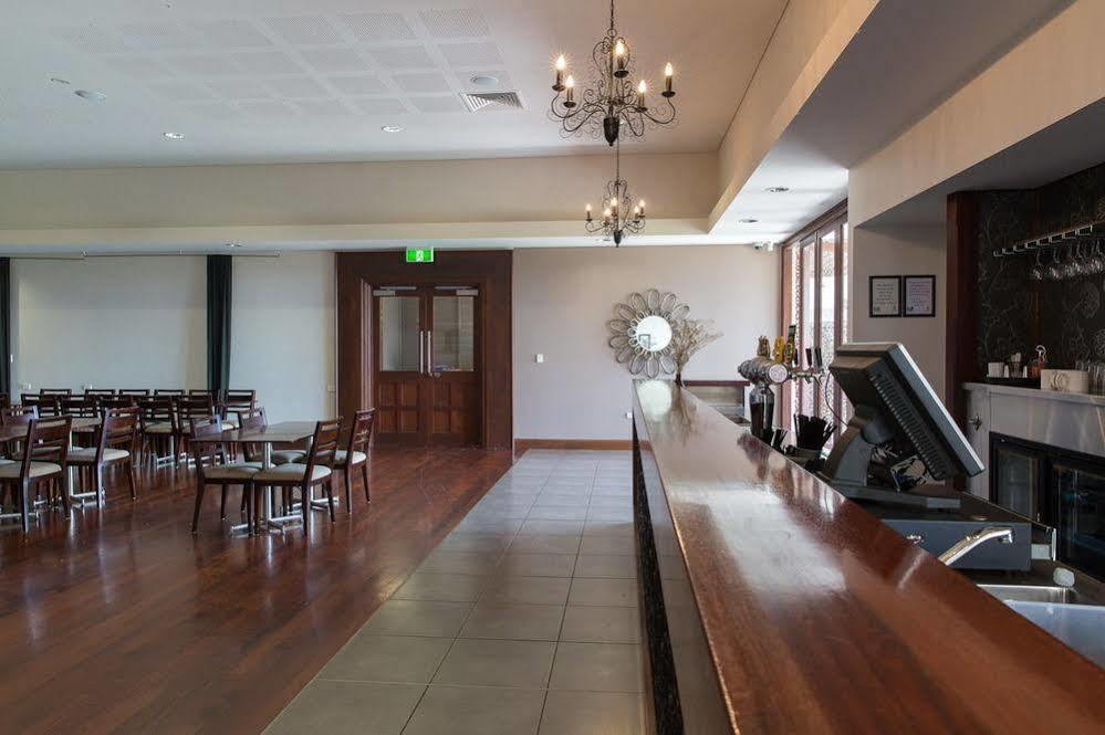 Merinda Village Hotel Bowen Kültér fotó