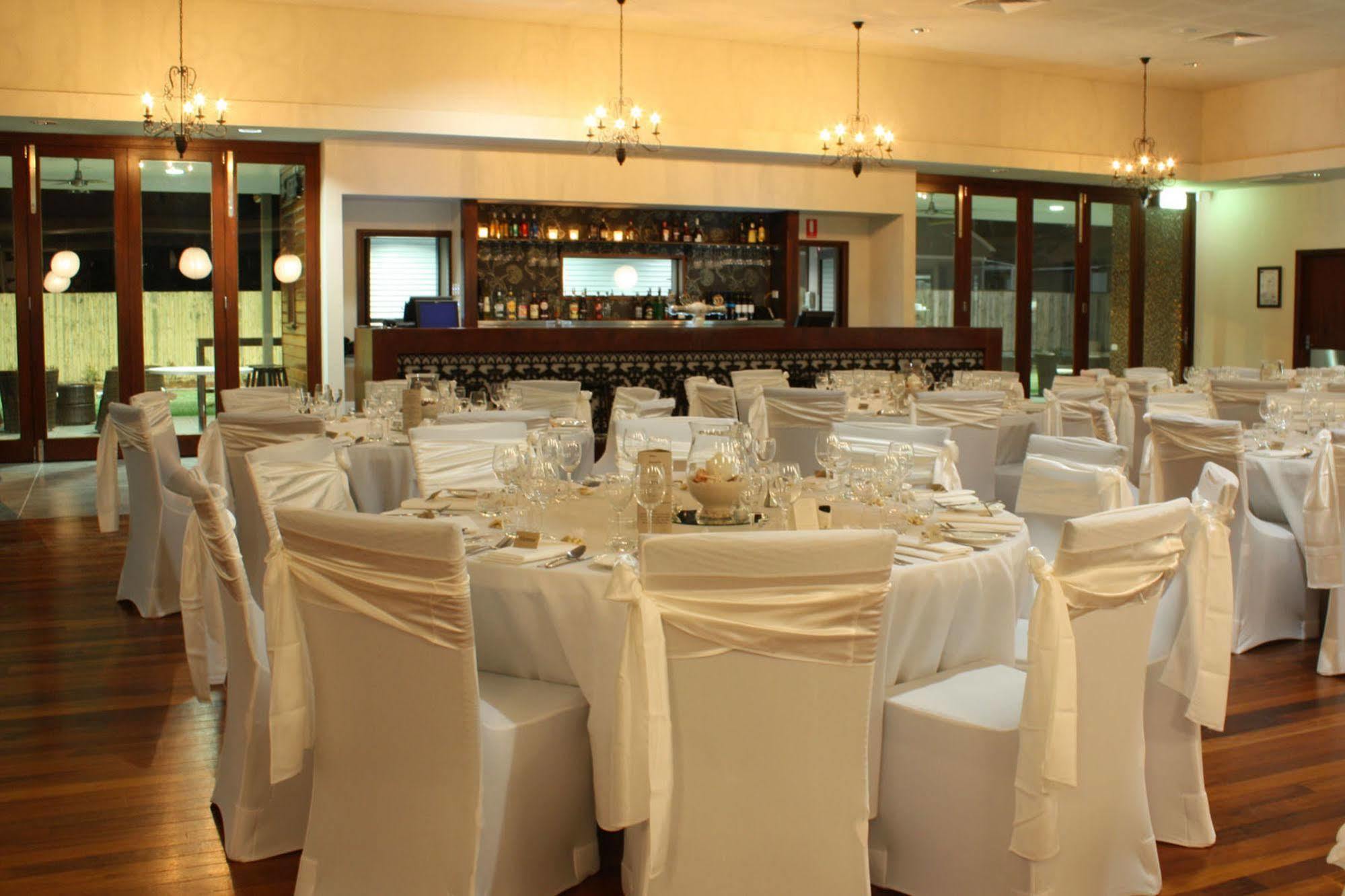 Merinda Village Hotel Bowen Kültér fotó